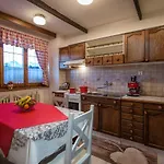 Gasthof House Family