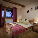 Gasthof House Family
