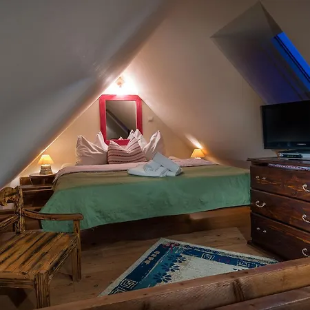 בית הארחה House Family פופראד