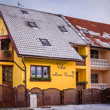 House Family Гостевой дом 3*