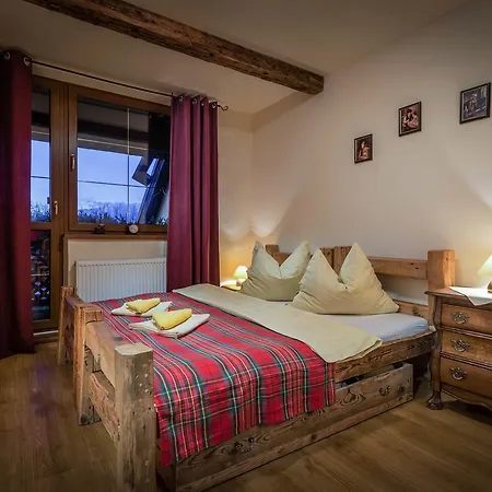 בית הארחה House Family