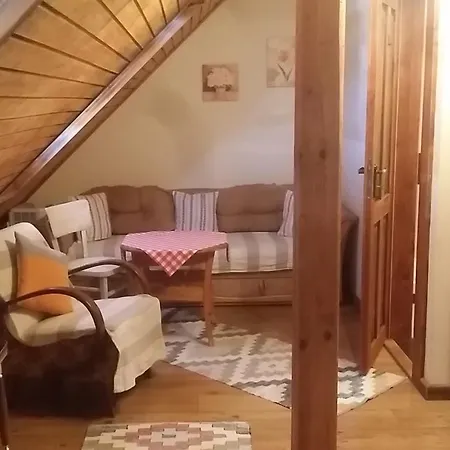 בית הארחה House Family פופראד