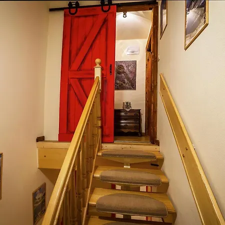 House Family 3* פופראד