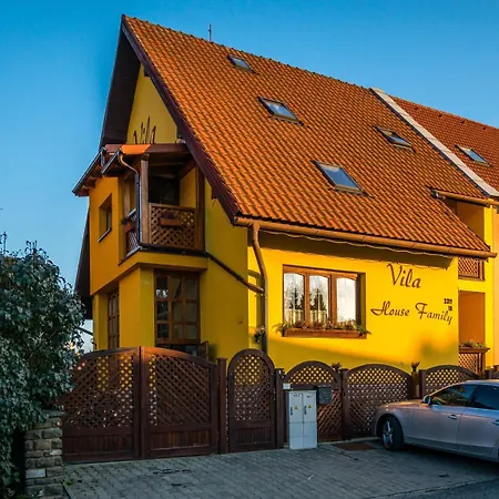 House Family Гостевой дом 3*